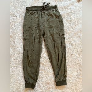 American Eagle Army Green Pants